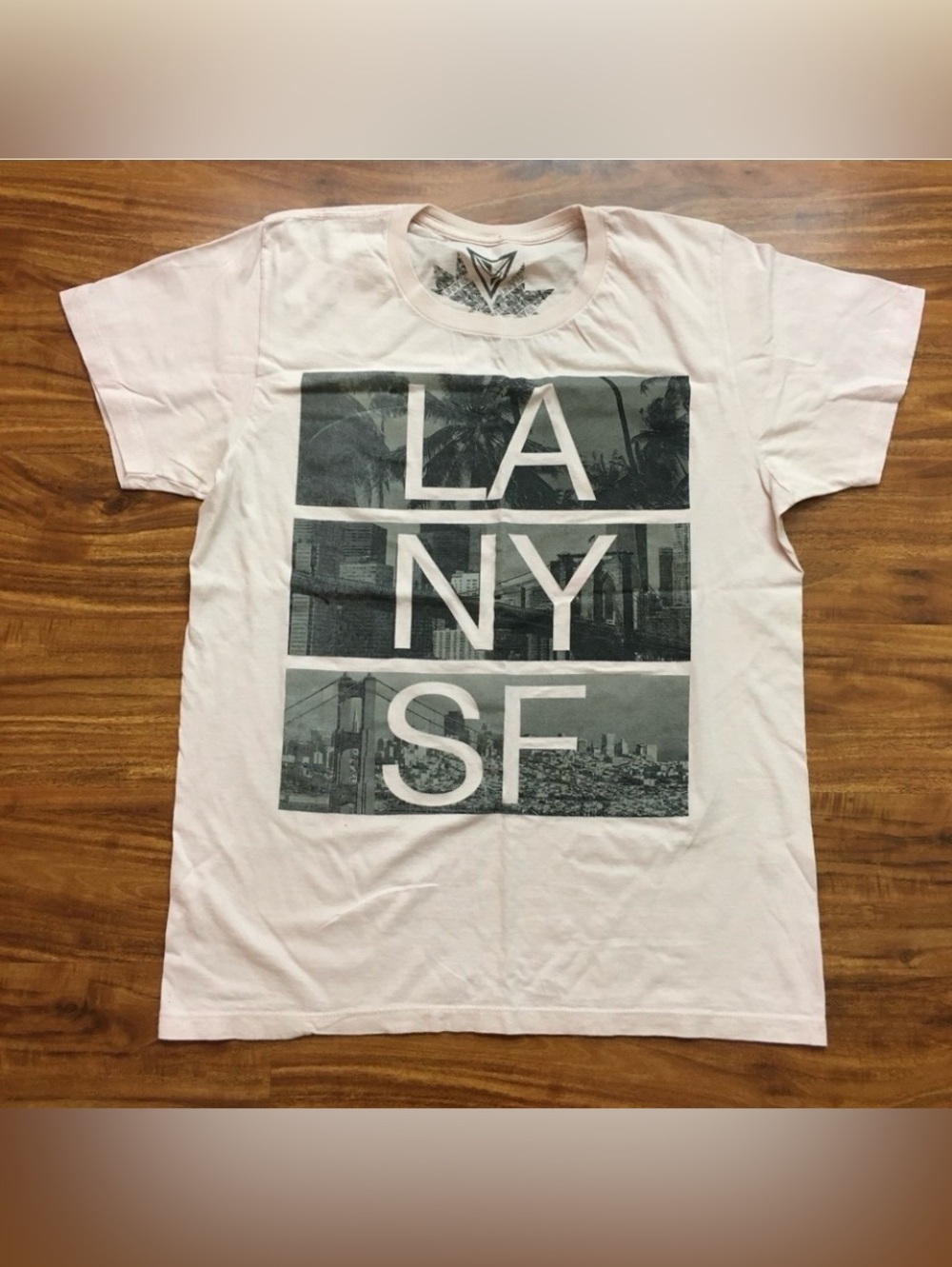 3/$25 UniVibe Men’s Light Pink LA NY SF Crew Cotton Graphic T-Shirt Size Large